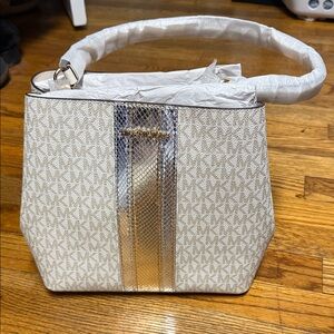 Michael Kors Cream and Gold Shoulder Bag